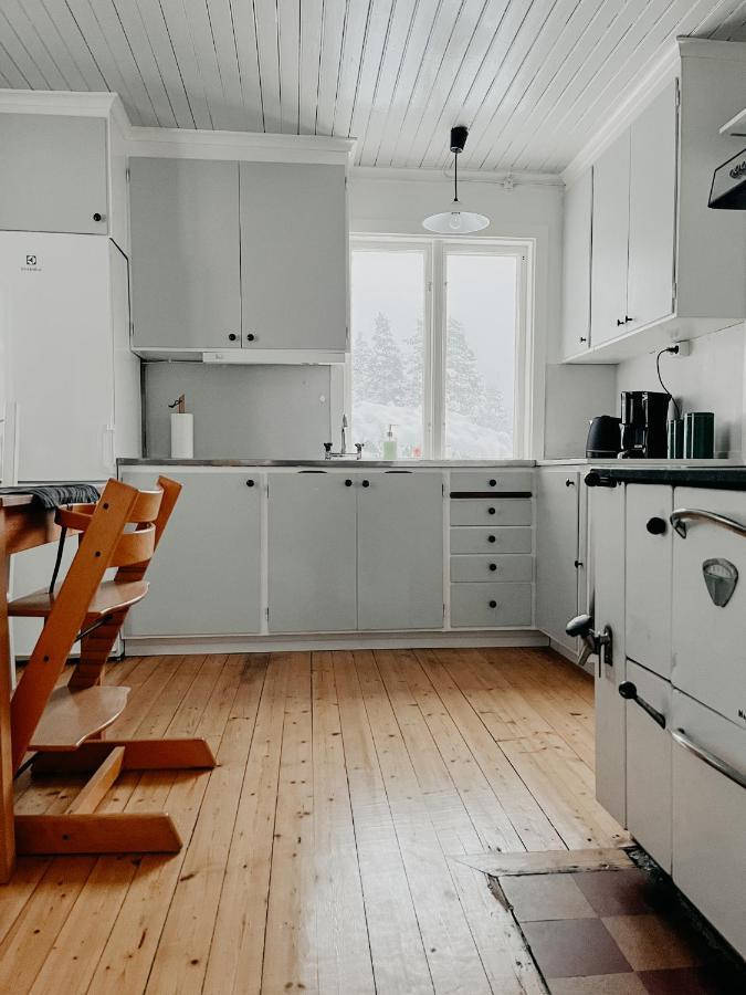 Charming House With Wood Stove Near Lake Virserum エクステリア 写真