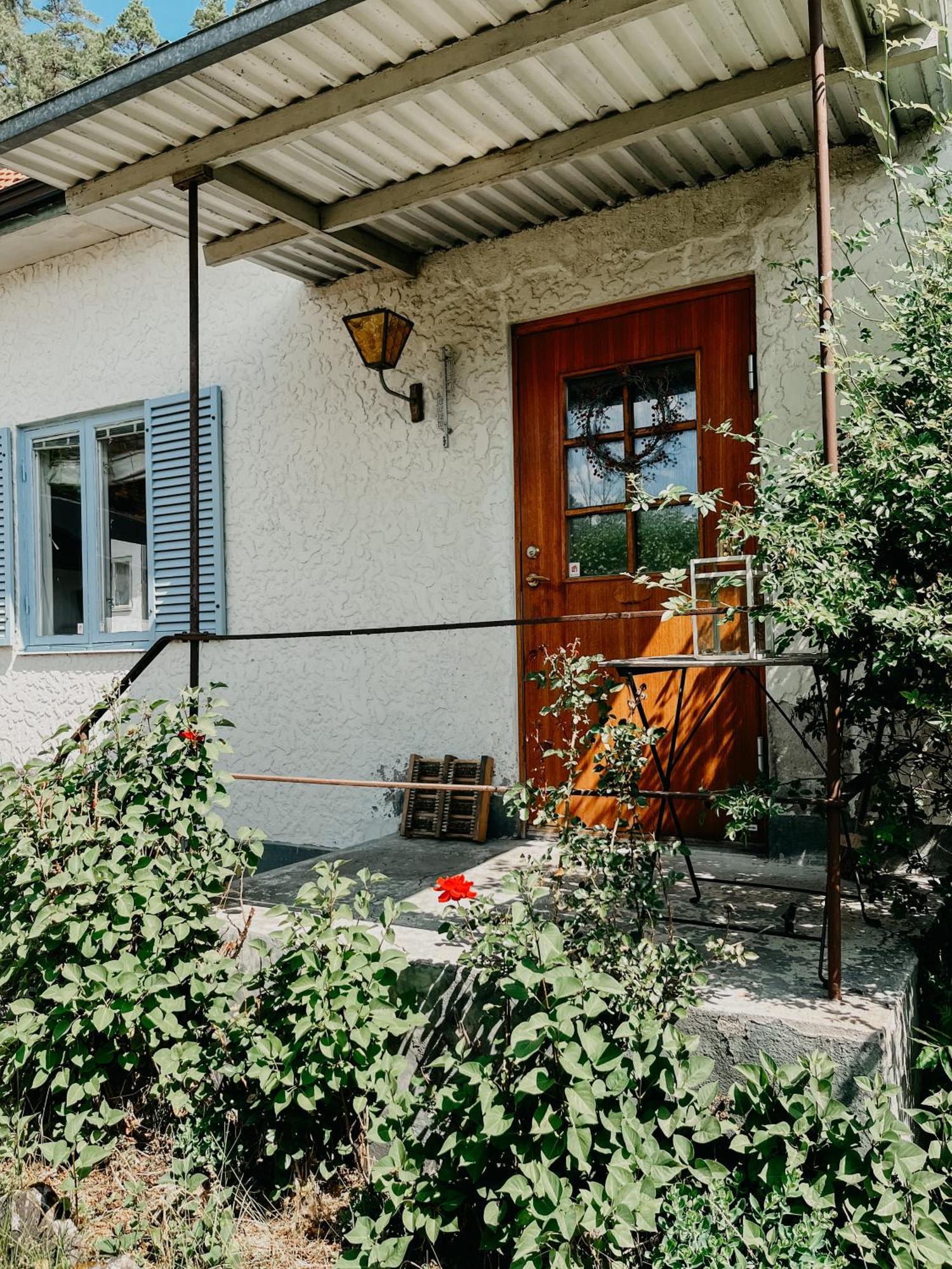 Charming House With Wood Stove Near Lake Virserum エクステリア 写真