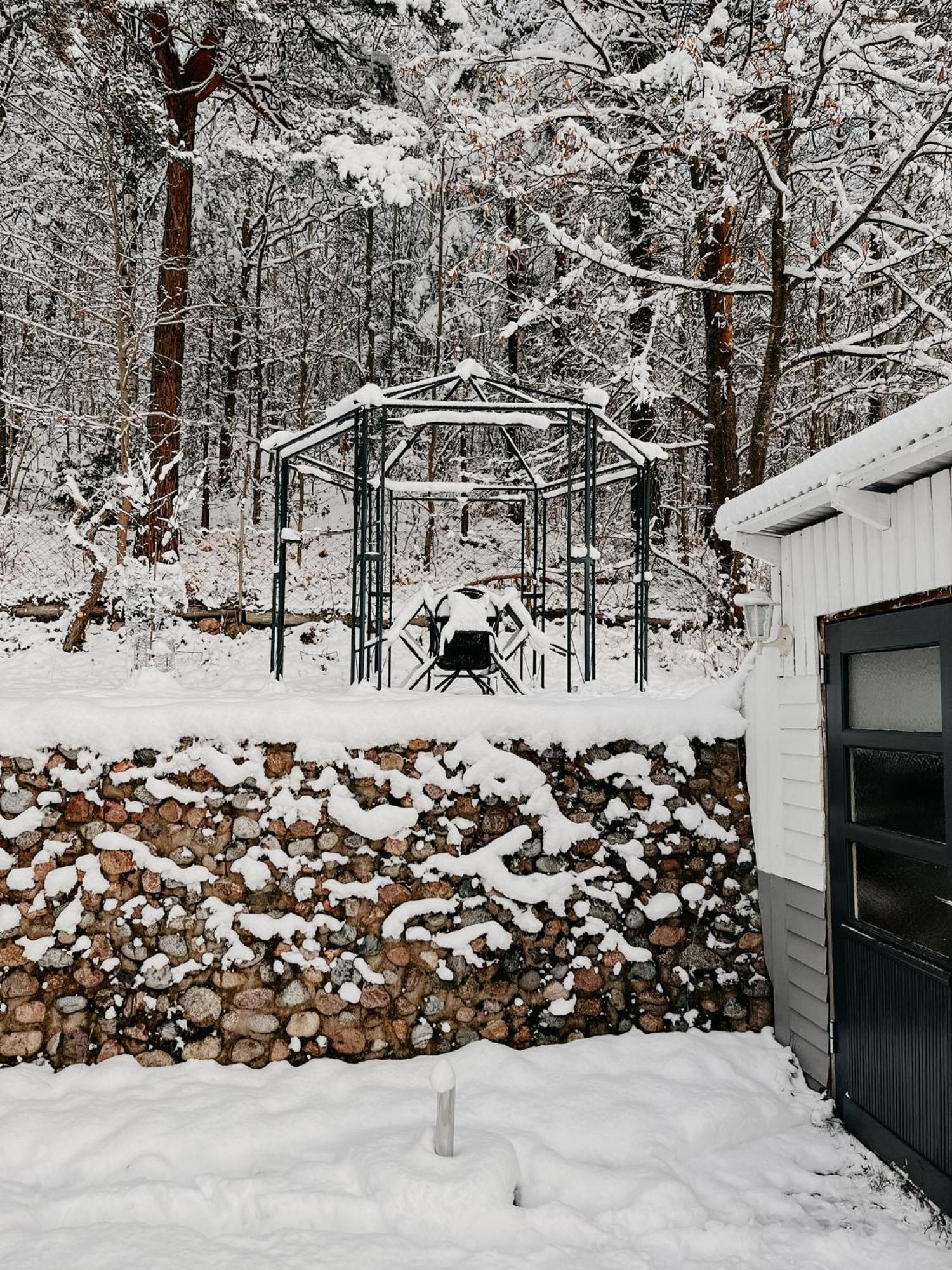 Charming House With Wood Stove Near Lake Virserum エクステリア 写真